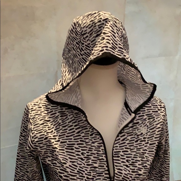 New Balance Windbreaker with Reflective “NB” - Picture 3 of 10